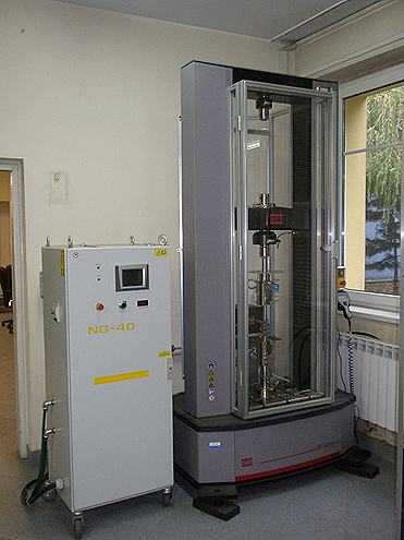 Maszyna wytrzymałościowa MTS Criterion C45 do badań statycznych w zakresie sił ±100 kN